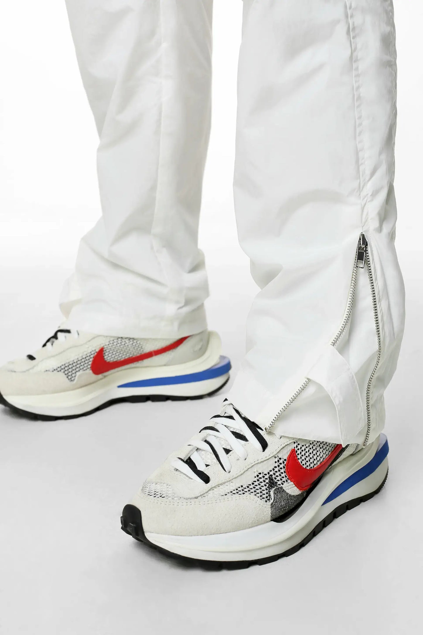 M'ENGLŪ LIBERTY TRACK PANTS / OFF-WHITE BLUE