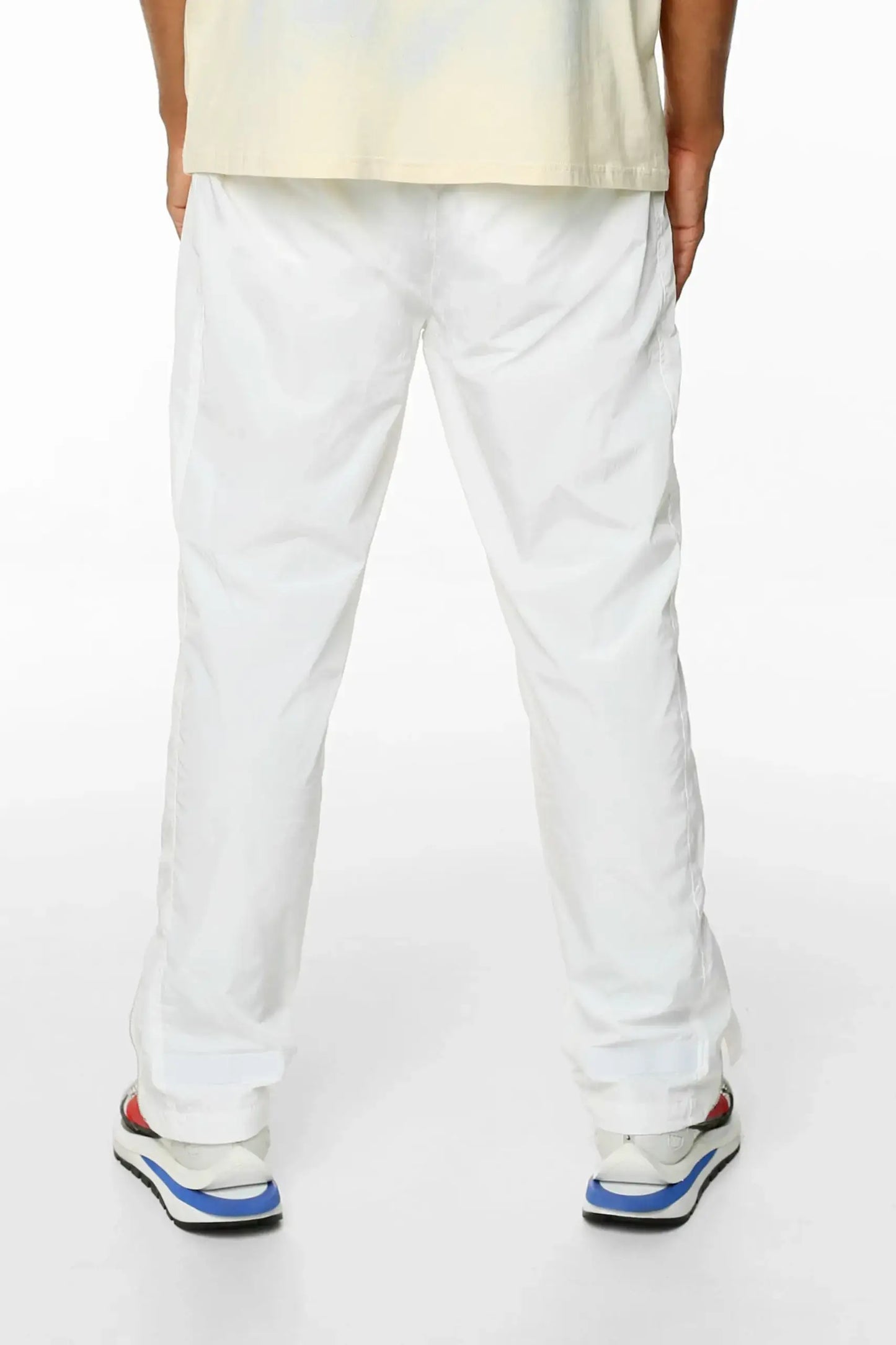 M'ENGLŪ LIBERTY TRACK PANTS / OFF-WHITE BLUE